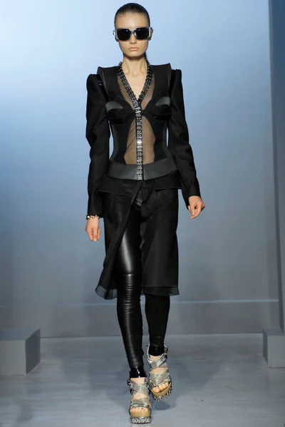 Look 26